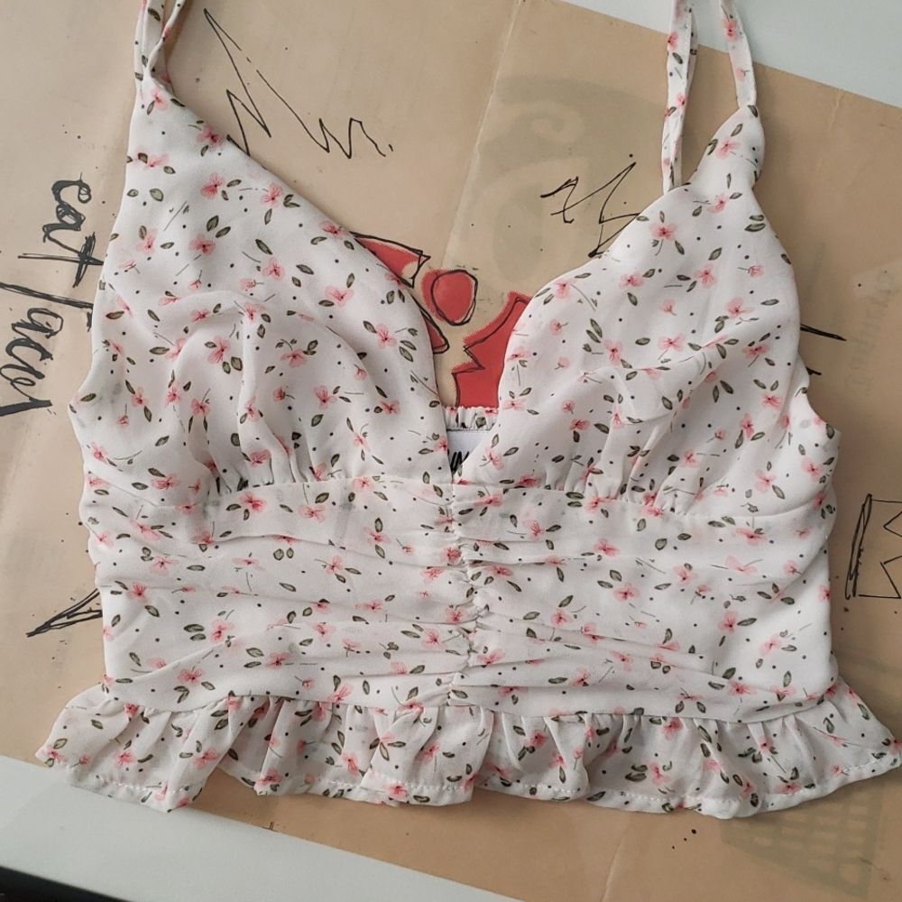 PRINCESS POLLY floral crop-top 🌸💞🌸💞🌸
